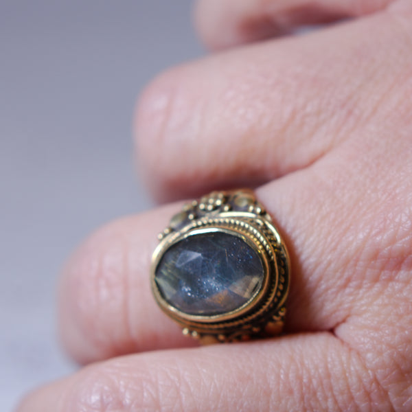 oval stone ring