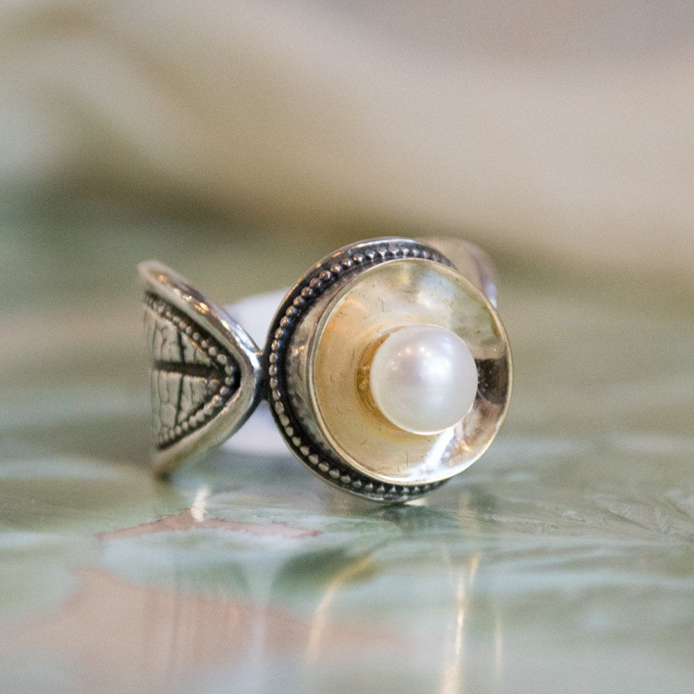 Leaf and Pearl Ring, sterling silver and gold ring, two-tone ring, single pearl ring, botanical ring, woodland ring - Lights on. R1691G