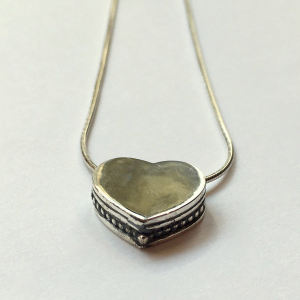 Heart pendant, Silver Necklace, valentines day Gift, hammered Silver pendant, bridal necklace, mothers necklace - Beating Heart N0463S
