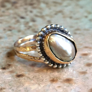 Engagement pearl ring