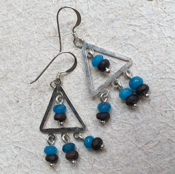 Onyx chalcedony earrings, stone Casual earrings, triangle earrings, simple dangle earrings, drop earrings, long earrings - Arrowhead E8048