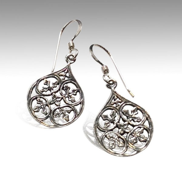 Silver Teardrop earrings, casual earrings, filigree earrings, drop earrings, shiny earrings - Magic moments E8002
