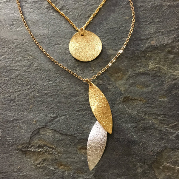 Small gold disc necklace, Choker gold necklace, Minimalist necklace, Layering Necklace, simple necklace, round gold pendant - AFN 111GS