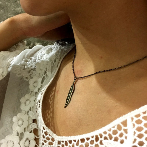 Minimalist Feather necklace, dainty feather pendant, thin necklace, charm necklace, Layering Necklace, Gift for her, brass feather - AFN 102
