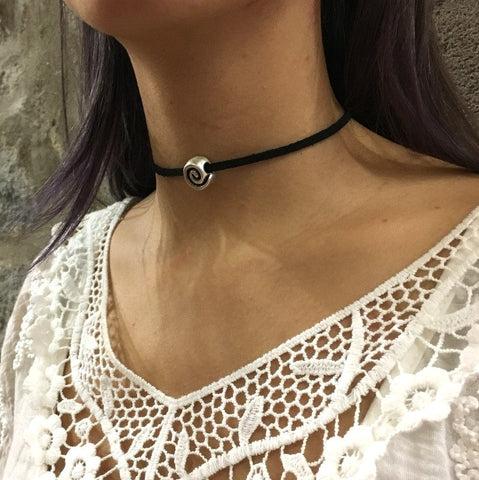 Choker necklace