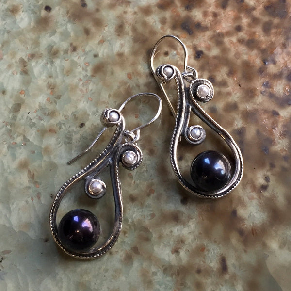 Black Pearl silver dangle earrings
