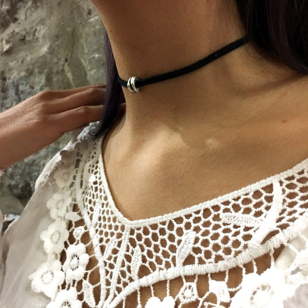Choker necklace
