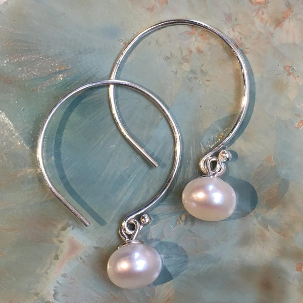 Pearl Earrings, drop earrings, Sterling silver bridal Hoop Earrings, bridesmaids Dangle pearl Earrings, dainty earrings, thin Hoops - E8077
