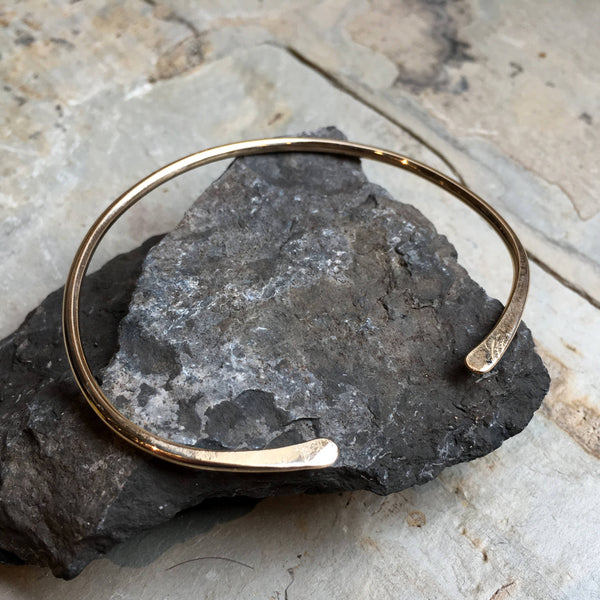 Goldfilled cuff, dainty gold cuff, skinny gold cuff, open bracelet, dainty cuff, layering bracelet, casual cuff, simple cuff - Flown B3024