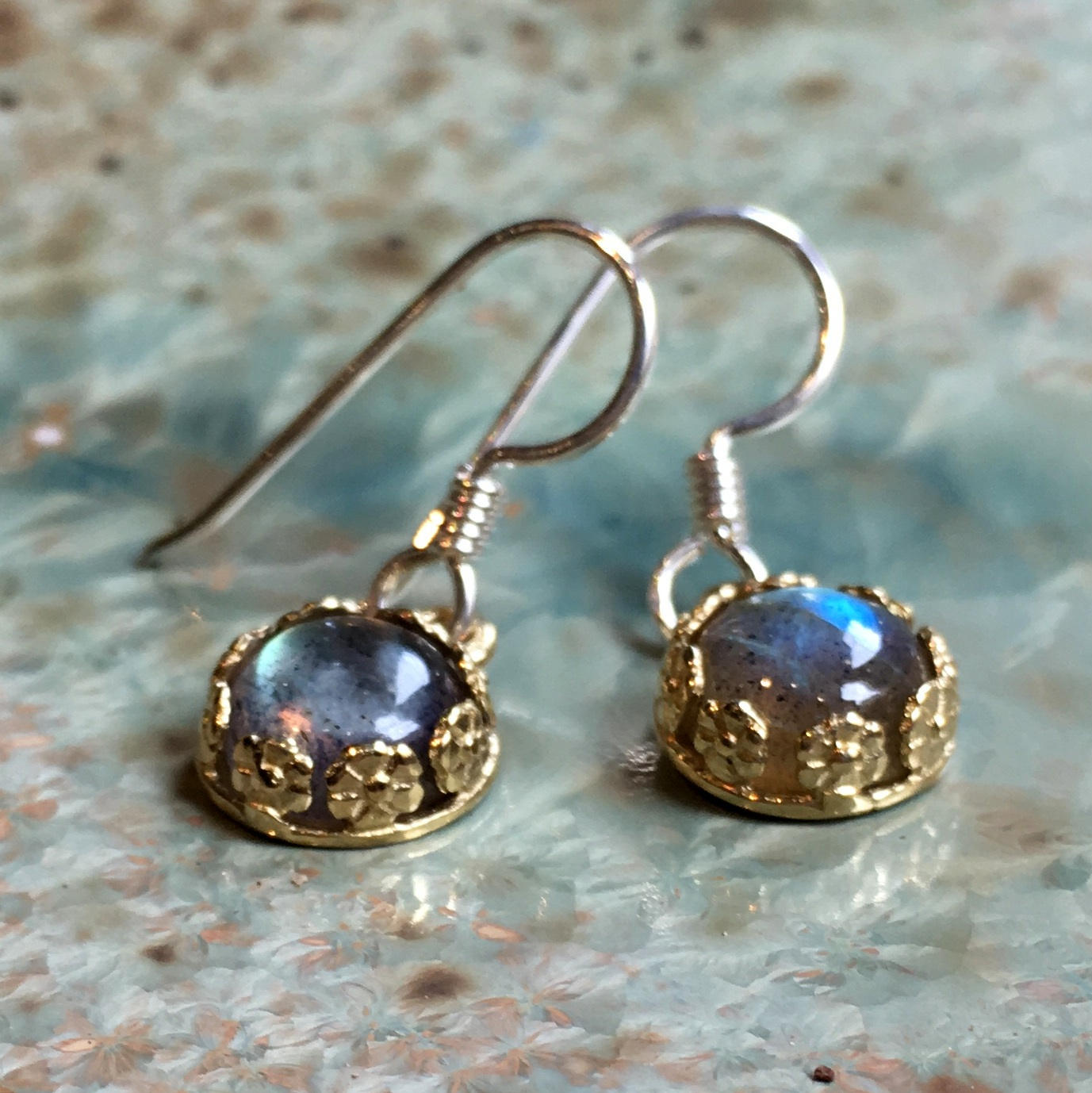 Silver brass earrings, floral earrings, Flower labradorite earrings, dangle earrings, woodland earrings, botanical earrings - Julie EK8081