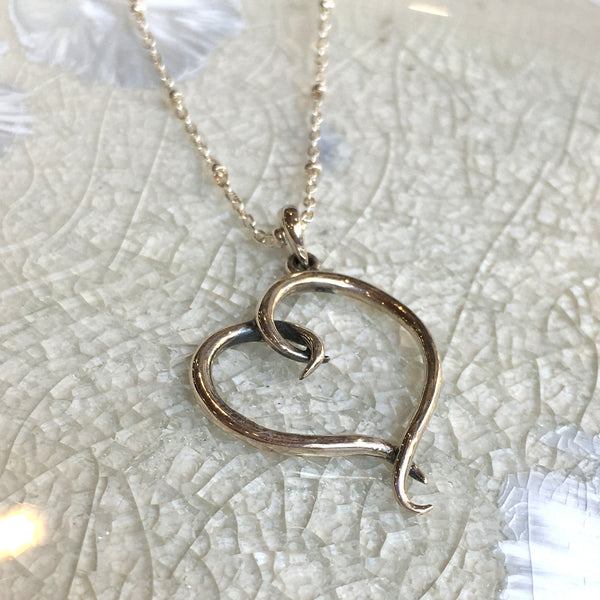 Silver Heart necklace, valentines necklace, simple heart pendant, Layering Necklace, casual necklace, Gift for mom, dainty heart - N2073S