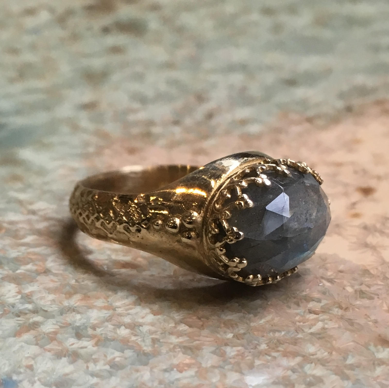 Solid Gold Ring, Crown Ring, Gemstone ring, oval Labradorite Ring, green Stone Ring, engagement ring, Royal ring - I believe RG2052 -1