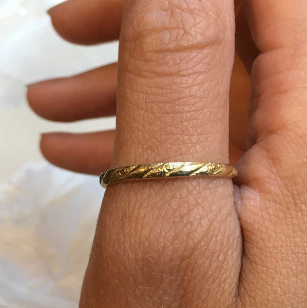 Stacking Gold Ring, simple stackable ring, simple twisted band, minimal Ring, knuckle ring, skinny ring, dainty ring - Just Tonight R2587