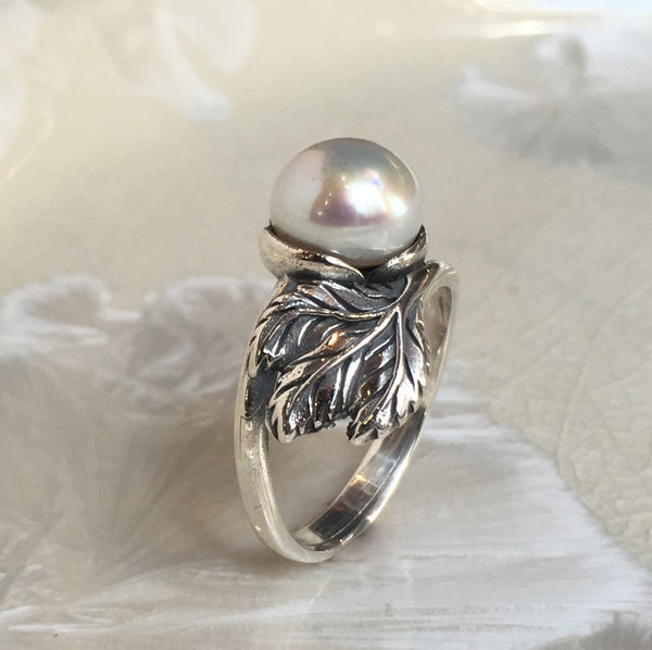 Fresh water pearl ring, Thin leaf ring, silver leaf, engagement ring, pearl ring, woodland ring, sterling silver ring - Your charm R2592