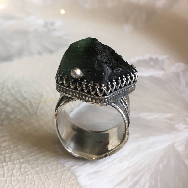 Raw forest green tourmaline ring, Sterling silver ring, crown ring, wide silver ring, statement ring, organic gemstone ring - Jungle R2608