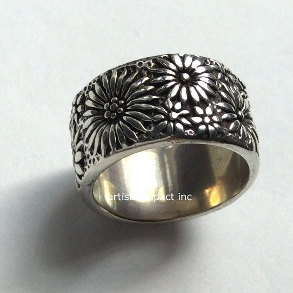 Silver band, wide silver band, unisex band, floral silver ring, silver flowers band, wedding band, wide silver ring - A little kiss R2077
