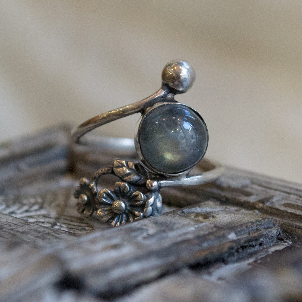 Labradorite ring, gemstone boho ring, thin silver band, floral ring, unique ring for her, dainty ring, bohemian ring, boho - Intricate R2262