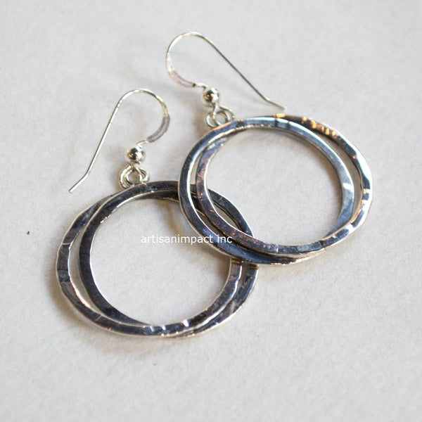 Dangle earrings, casual earrings, boho, Simple earrings, round earrings, silver earrings, interlaced circle earrings - Sentiment E8018