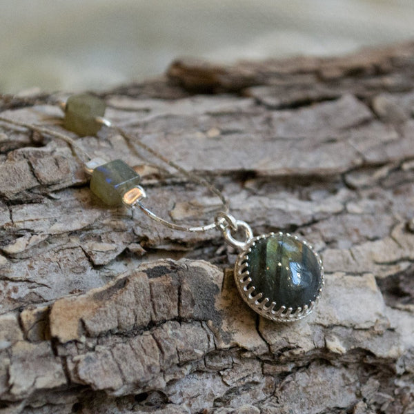 labradorite crown necklace