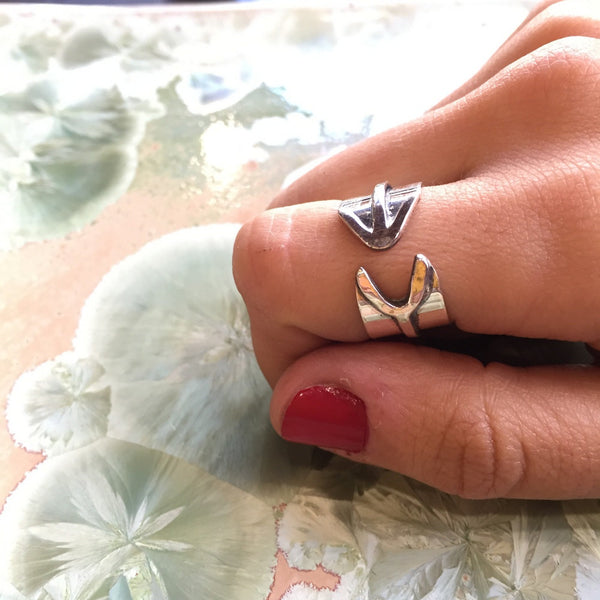 Arrow ring, Wide silver ring, simple ring, casual ring, thumb ring, unisex ring, unique ring, statement ring, boho ring - Look Around R2310