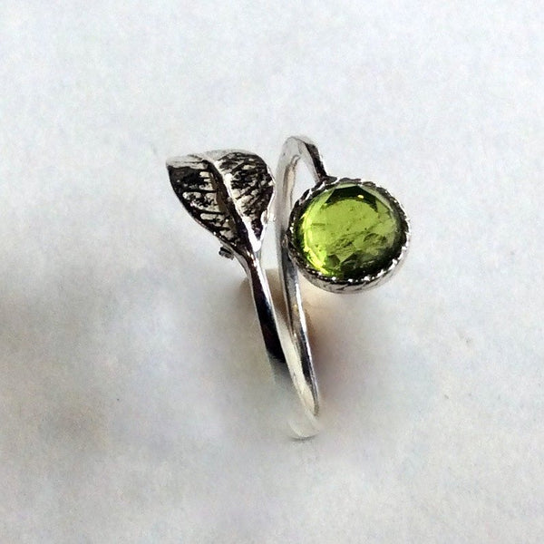 Thin ring, leaf ring, peridot ring, sterling silver ring, stone ring, stone ring, stacking ring, delicate ring - Gone with the wind R2062-2