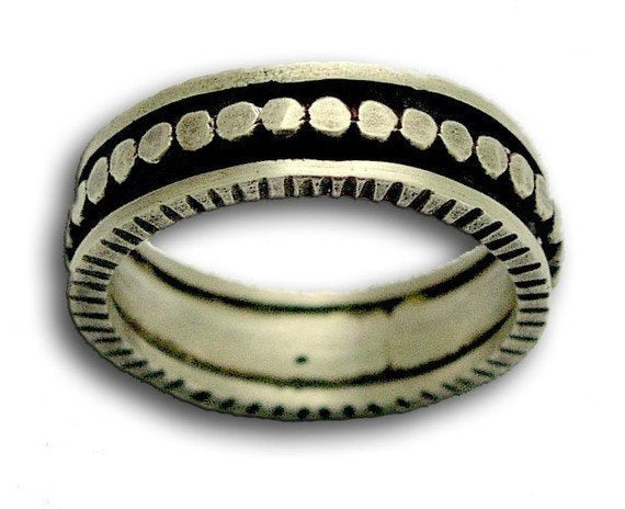 Dotted spinner oxidized band