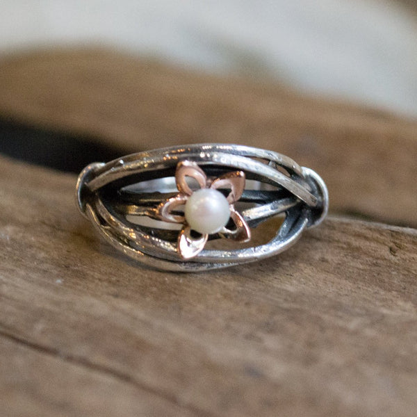 Sterling silver band, silver gold ring, two tones ring, wire wrap ring,  flower ring, pearl ring, engagement ring - white field. R1516A