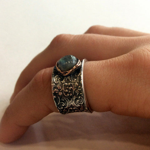 Labradorite ring, Sterling Silver Band, Sterling Silver Ring, Silver Filigree Band, Gypsy ring , boho ring, gemstone ring - Our story R2059