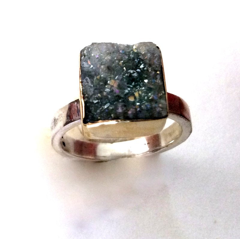 Gold silver ring, Sterling Silver Band, sterling silver ring, green druzy ring, green stone ring, hammered silver band - Party girl. R2177