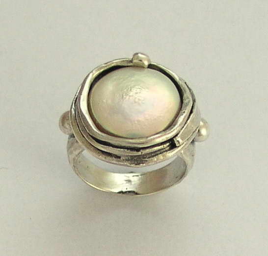 Pearl big ring