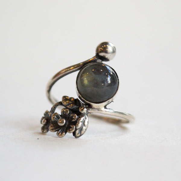 Labradorite ring, gemstone boho ring, thin silver band, floral ring, unique ring for her, dainty ring, bohemian ring, boho - Intricate R2262