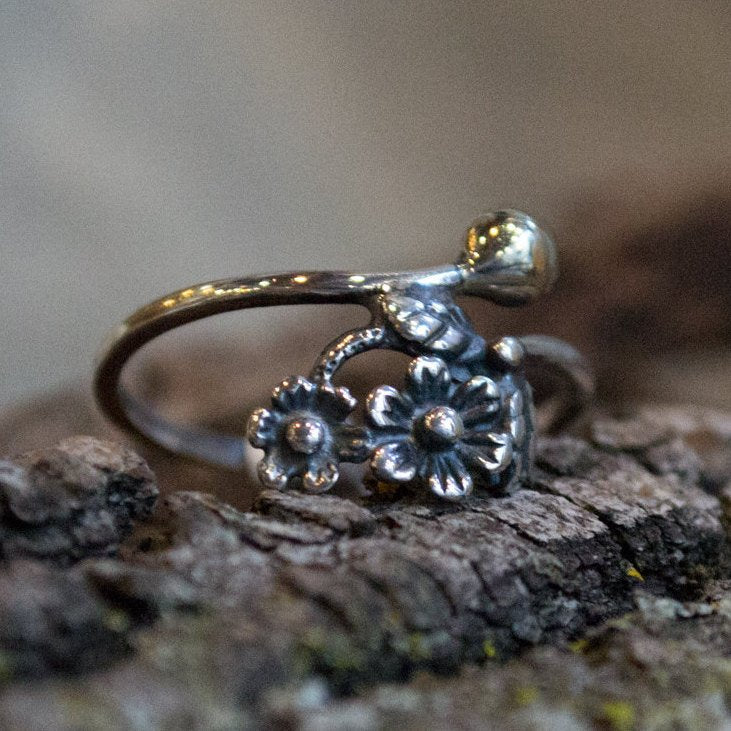 Flower ring, dainty ring, silver gold ring, knuckle thin silver ring, floral toe ring, twoTone ring, delicate ring, twotone - Two R2126