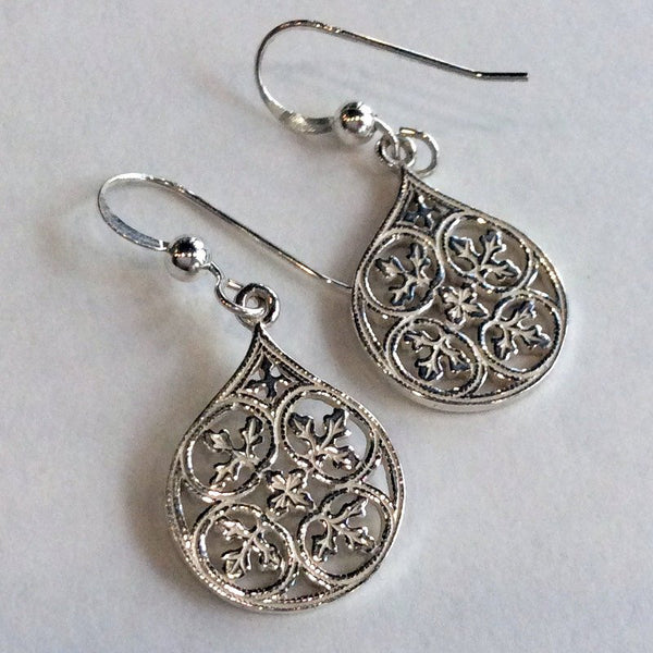 Simple silver earrings, teardrop earrings, casual earrings, filigree earrings, drop earrings, shiny earrings - Magic moments E8002