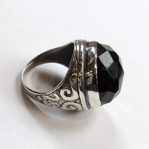 Onyx ring, Statement ring, Round silver Ring, sterling silver ring, large black gemstone ring, oxidized ring - A dream on our way  R2197-1