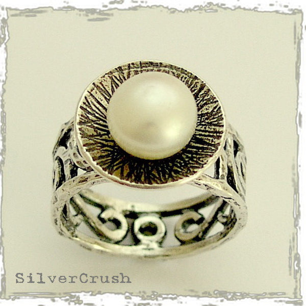 Sterling silver ring, pearl ring, organic ring, oxidized silver ring, ornate ring, filigree ring, boho ring - Discovered Treasure R1554B