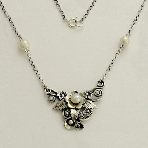 Botanical necklace