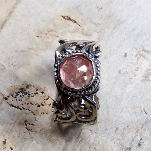 Cherry quartz ornate ring