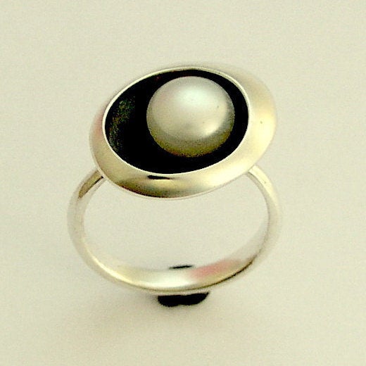 Silver pearl ring, Engagement ring, oxidized ring, oval, Sterling silver ring, fresh water pearl ring, single pearl ring - Stay R1568